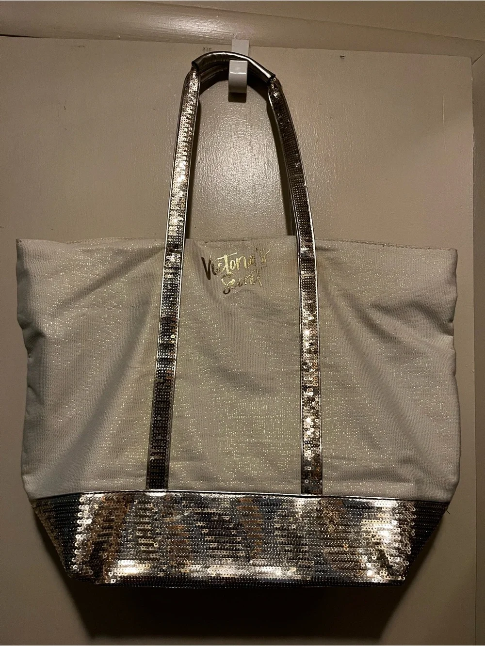 Victorias Secret bold hot